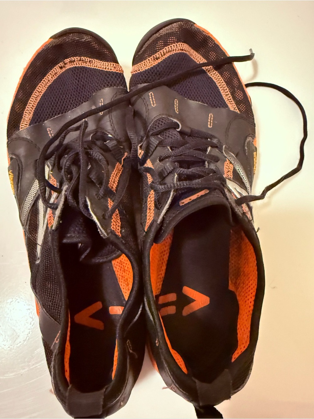 New Balance Minimus barefoot Men's Black and Orange Athletic Sneaker m11